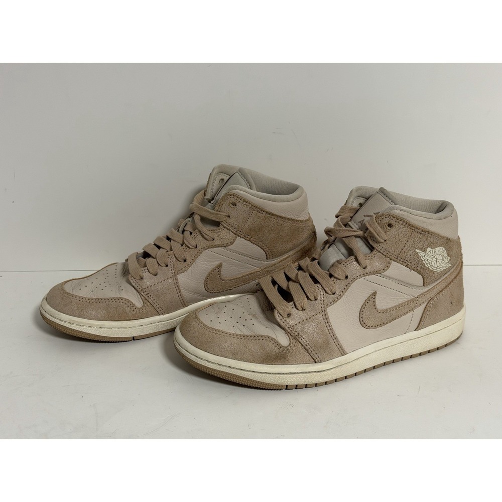 Nike Air Jordan 1 Mid SE sneakers, "Legend Light Brown", US 6.5